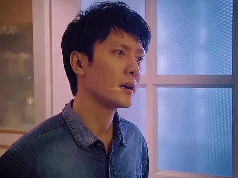 爱应该是互相迁就和理解，而不是压抑和束缚