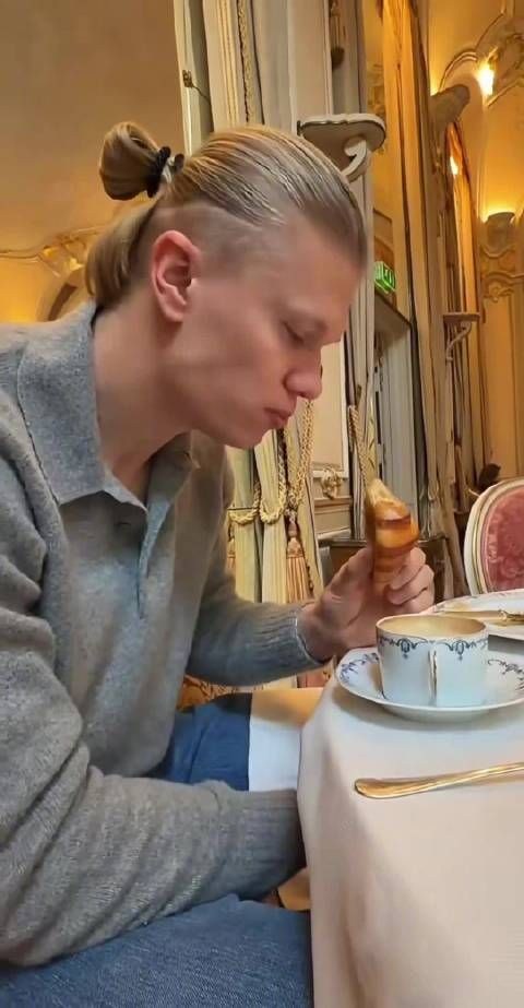 哈兰德也从不和食物开玩笑！