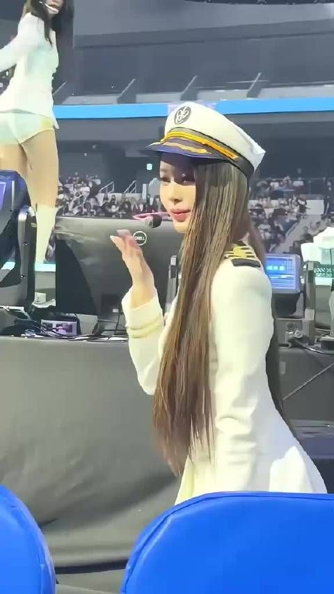 张元英这个扭臀，一般人还真学不来