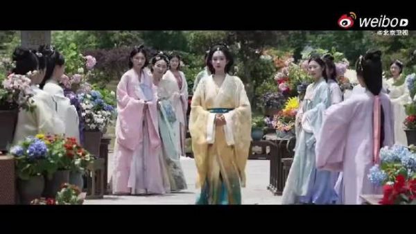 孟子义新剧饰演昭宁郡主，眼神狠厉压迫感十足