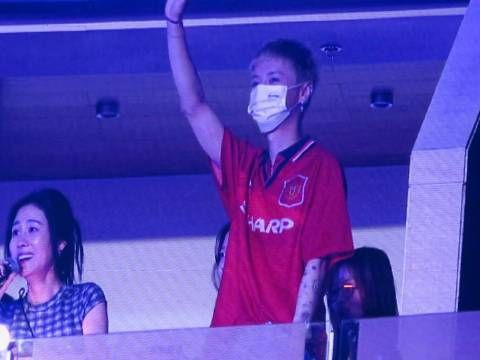 鹿晗全程在包厢沉浸式观演