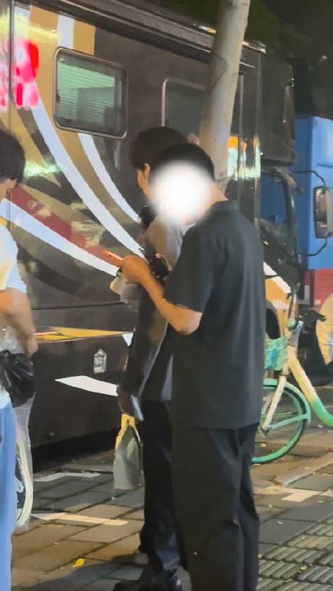 其实立正之后还莫名其妙duang了一下