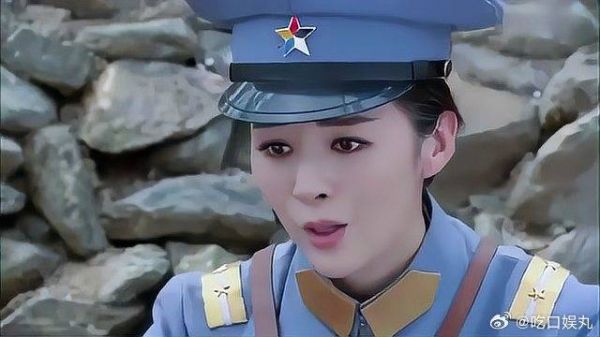 鬼子冒充中国慰问团,一个鞠躬引起女首长怀疑,下令全歼