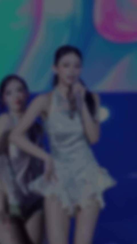 周子瑜个人舞台表演实力惊艳观众