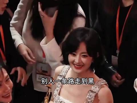 别人一条路走到黑,赵丽颖年年换赛道还次次爆,不服不行