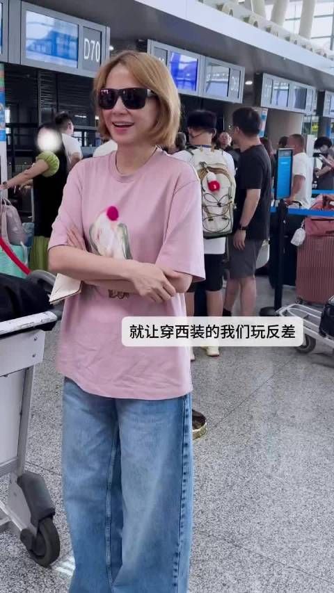 李心洁浪姐后五登时尚刊，表现力获赞