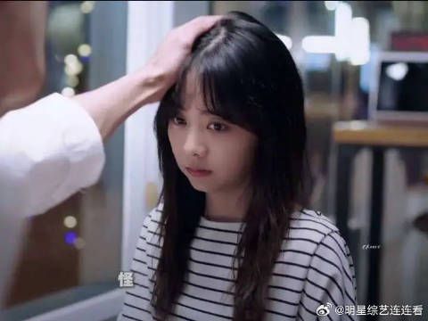 李尖尖你就嘴硬吧 恨不得一整天都在想凌霄亲你的事