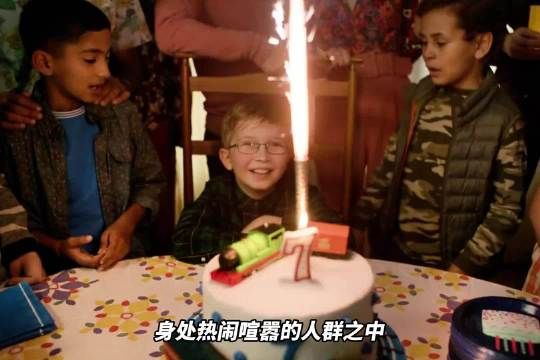 女子参加外甥生日派对，礼物盒惊现死亡宠物猫