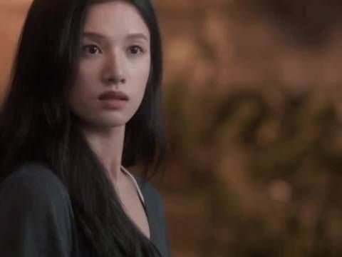 苗靖陈异情愫悄悄上涨，陈异却费尽心思要逼苗靖离开！