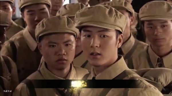 转业军人转业证鉴定栏空白寻亲却被当特务审讯室里女特务竟是他失散多年的母亲