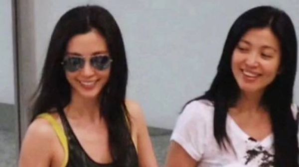 李冰冰53岁专注事业与姐妹情