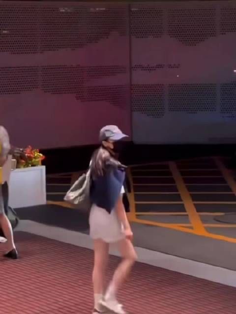 迪丽热巴为功夫女足苦练体能突破形象
