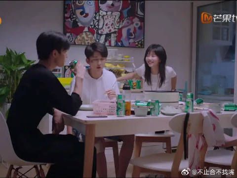 这感情真好，就是好好的氛围子秋突然来一句想上厕所