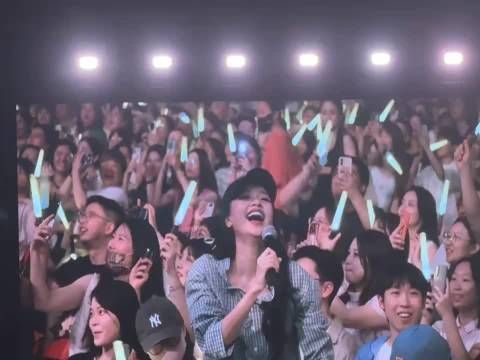 孙怡百忙中赴范玮琪演唱会力挺,节目后友情持续升温
