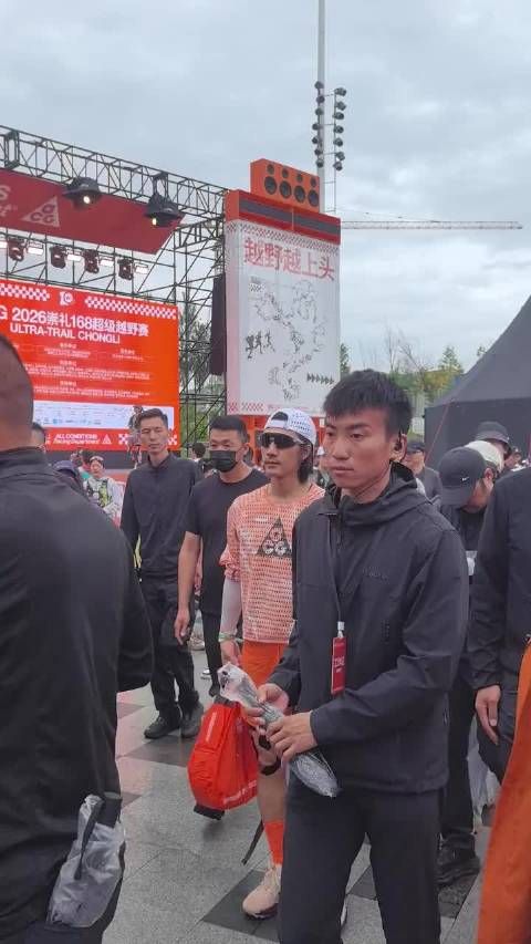 路人那个好帅呀，笑死我了