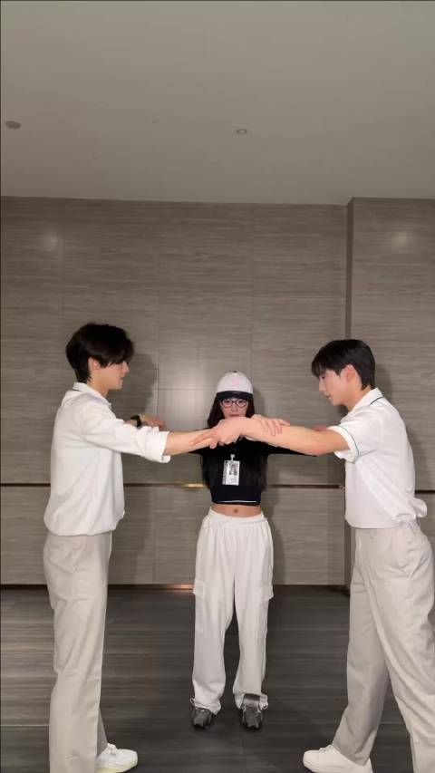360度展示中！ 260711 灿如繁星抖提及剧宣视频_1080p