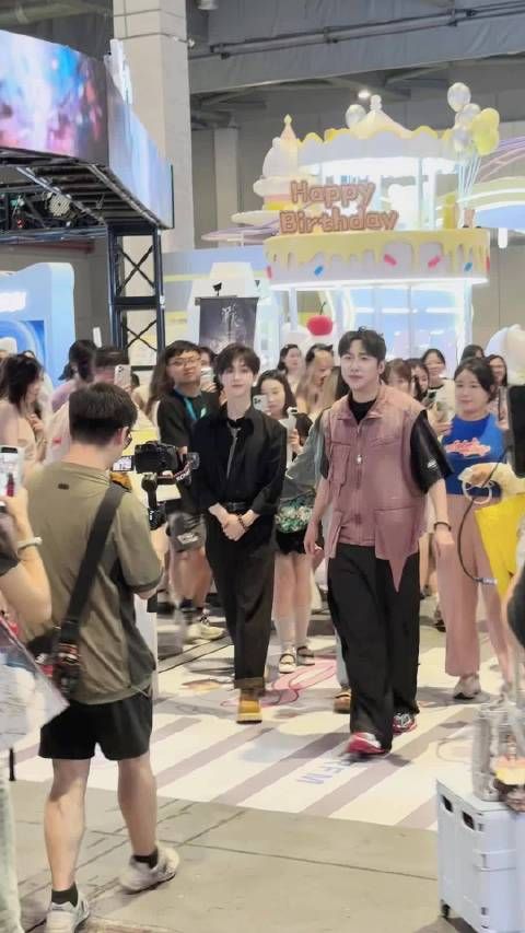 再见了一次又一次 舞台很精彩
