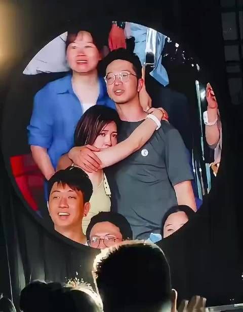 这女的很容易上头的呀，但话又说回来，爱与不爱真的很明显！