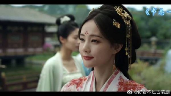 老套剧情，英雄救美，一见倾心，套路还是真爱？