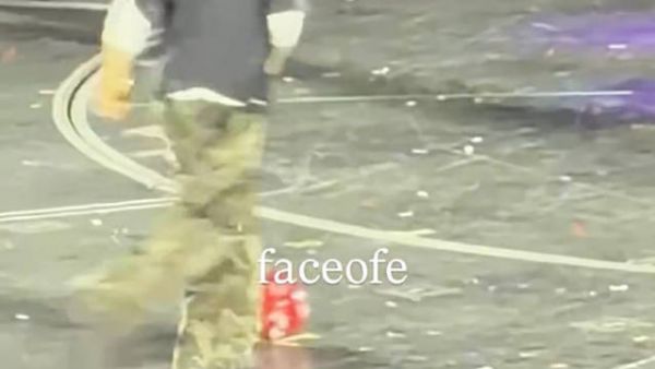 柾国连足球也踢得很好⚽ /faceofe 260712 BTS世巡 慕尼黑演唱会Day2 ‪‬