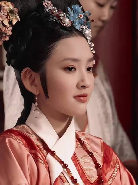后期安陵容的行为举止真的很像宜修的“女儿”