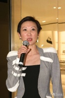 香港资深电影人病逝享寿75岁，徐克神情哀伤，深夜现身接受采访