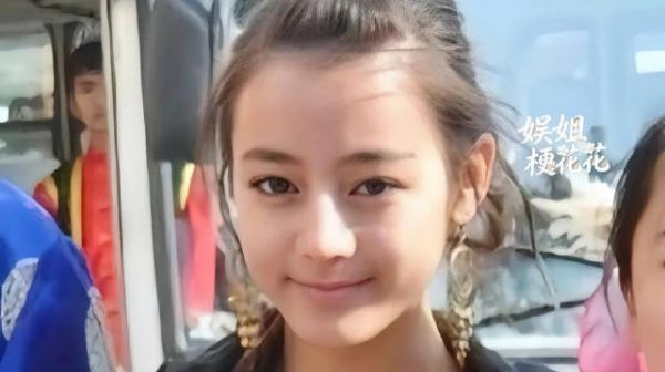 迪丽热巴，20岁是人生的梅雨季