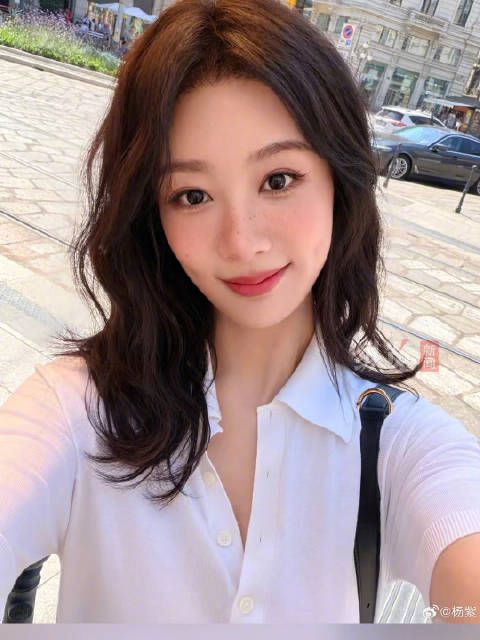 杨紫街头随拍PLOG