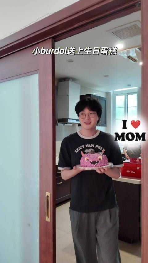 猜你想看这个，哼子生日小碎片掉落 乐观启杭，乘龙破浪我与LGD战斗到底
