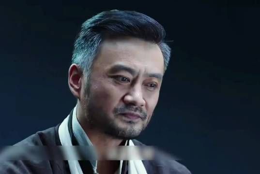 被关押的地下党只是看了一眼饭菜，就知道组织有重要事情要联系他
