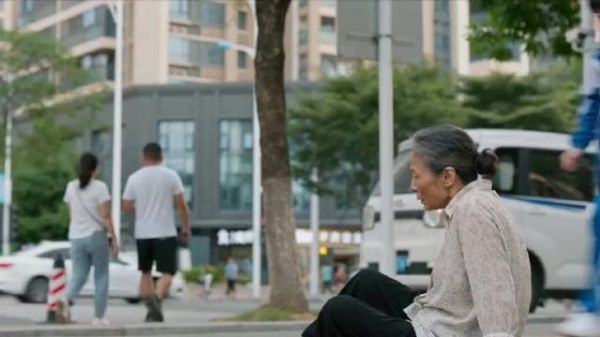 当老奶奶讹到小孩哥