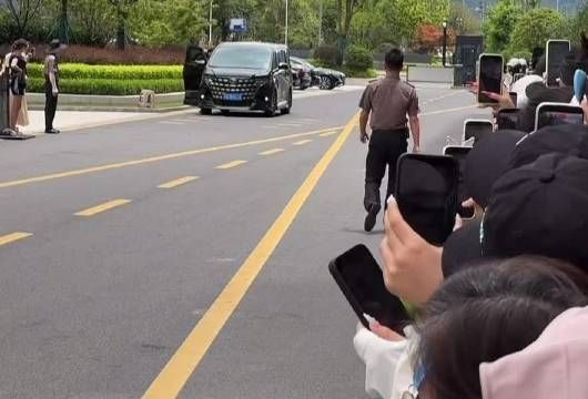 横店宠粉第一人我说虞书欣第一，你敢说第二吗