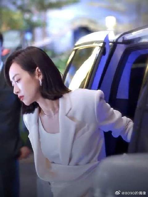 林西是女王也是公主！