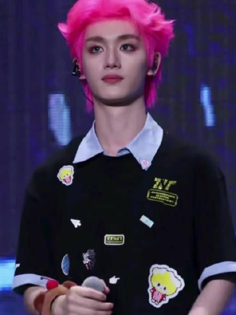 时代少年团公告丁程鑫受伤，引粉丝疑问