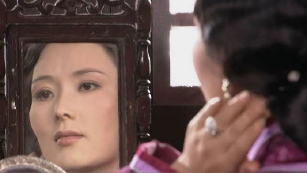 杨九红熬成“老姨奶奶”，香秀三天却反成了白景琦的“心头肉”？…