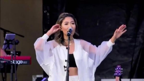 不是不报时候未到！曲婉婷挥霍着3.5亿贪污费用，完成自己的音乐梦想！
