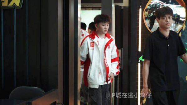 前线素材 辛苦啦孩子们!明天见
