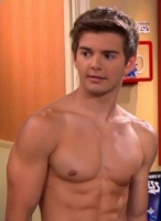 谁当年看《霹雳双胞胎》没瞎？Jack Griffo 这颜值现在看直接帅到离谱