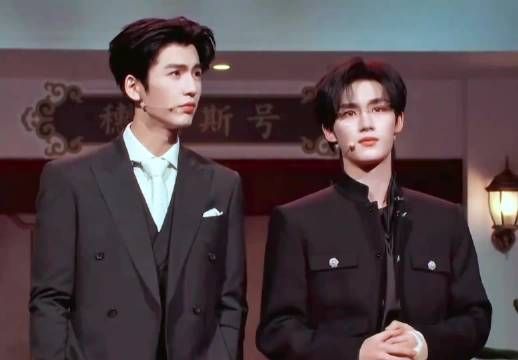 丁程鑫再依赖一次张凌赫还是没忍住…