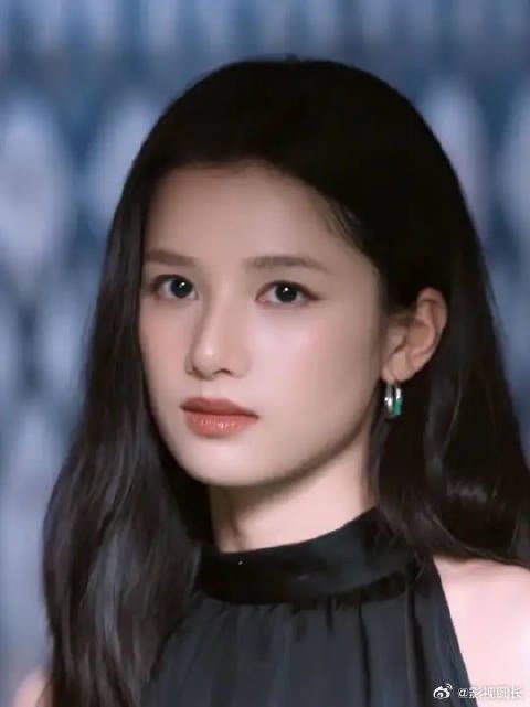 此刻向你走来的是苗·最强大脑回归·藤城第一硬骨头·靖张婧仪