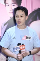 TVB小生结婚日期确定，婚纱照已拍，力捧花旦反串做兄弟