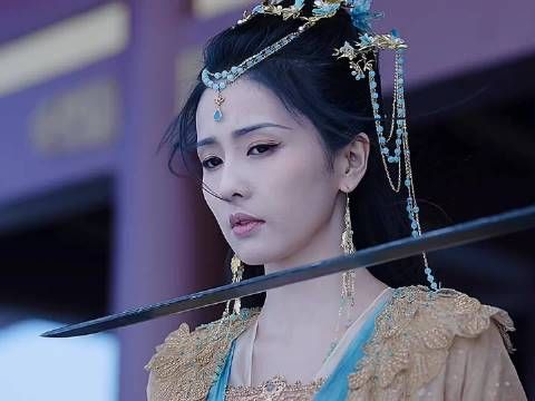 叶夕雾为了拯澹台烬,用自己的仙髓换魔骨!