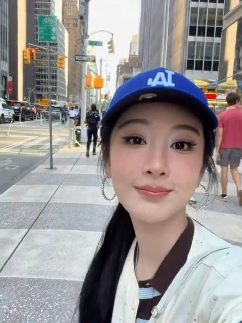 杨紫现身MLB赛场,连续三年预判冠军