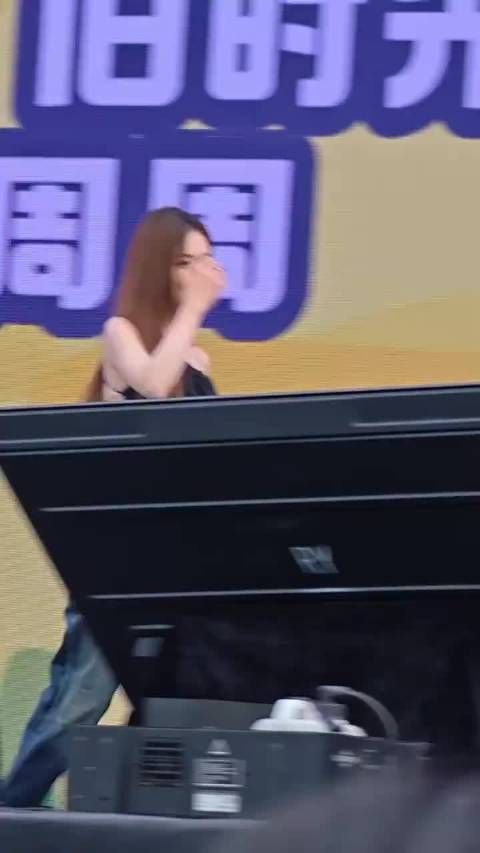 李兰迪 x 一直被低估的颜值