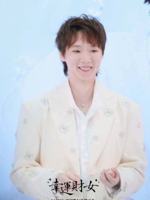 如果你见过那么可爱的抛球小猫咪你也会幸福的