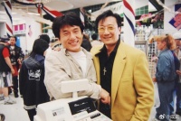 成龙3年送别十多位影坛挚友，提前录好“告别歌”：要在走的那一天发布