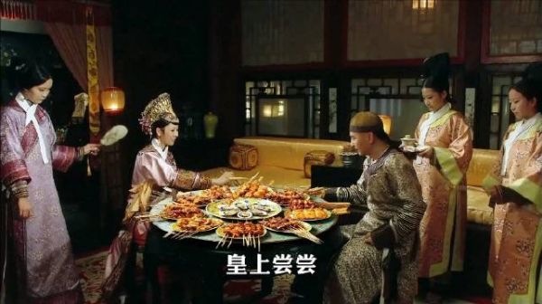 安陵容化身烧烤复仇大师,给后宫全员安排肥胖套餐