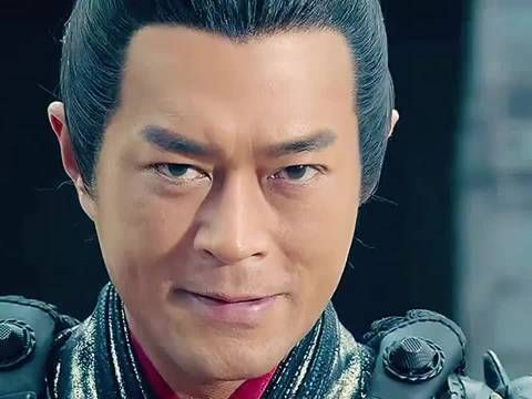 刘备三兄弟加入英雄会遭嘲笑,打败敌人一战成名