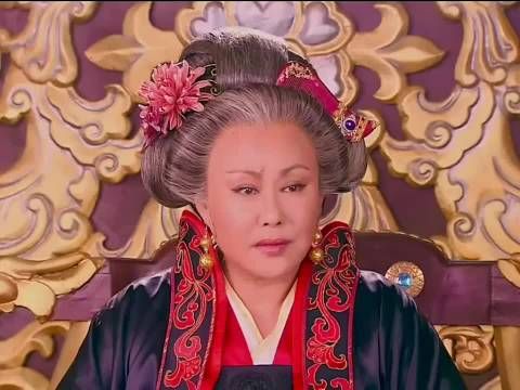 薛怀义彻底飘了，仗着武则天的宠爱太得意被宰相暴打， 武则天秘史