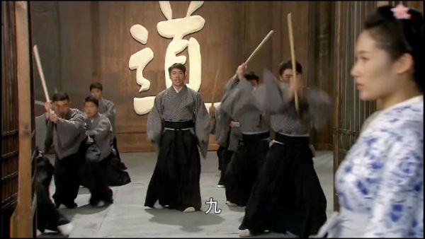 武馆来了个姑娘，武士都来调戏，怎料都不是她对手！